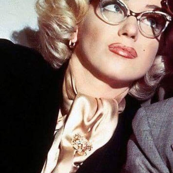 Meet your Posher, Ella. - Picture 2 of 16